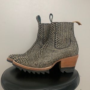 PSKaufman Twister Chelsea with Fuego Sole added